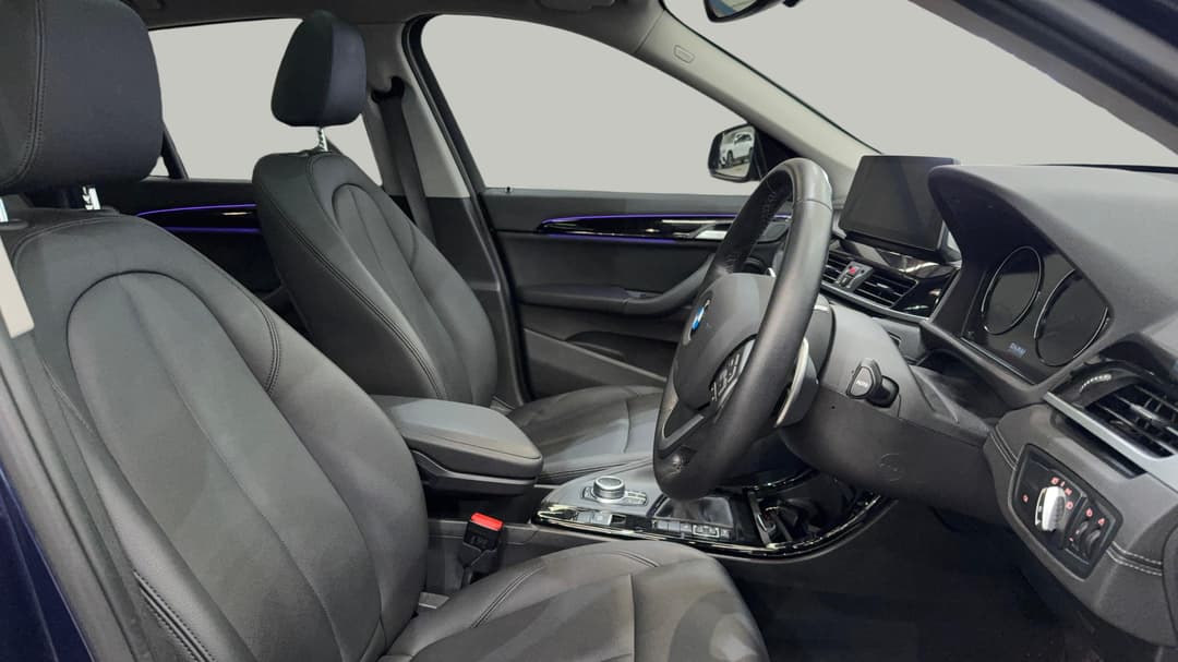 2020 BMW X1 sDrive 20i, Automatic, 53769 km, Right Side Front Door Cabin View