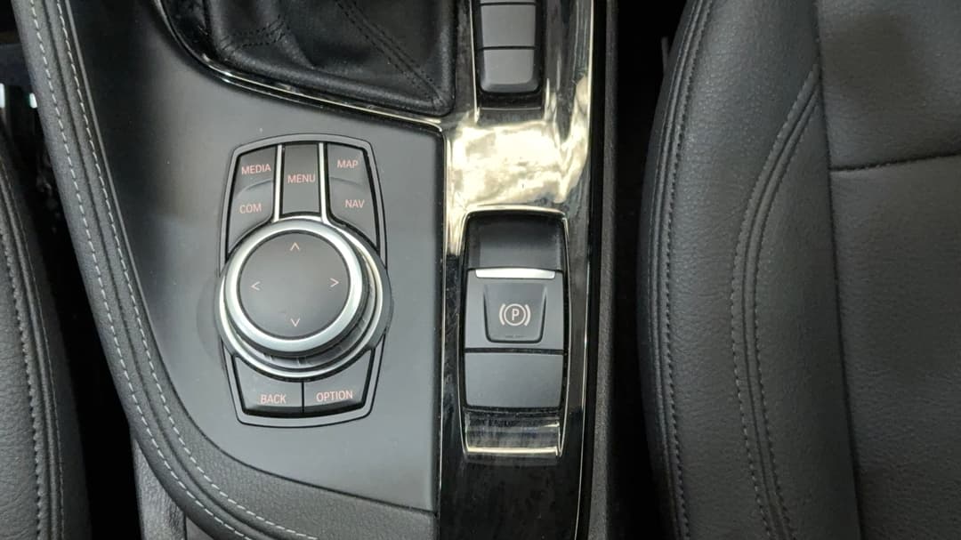 2020 BMW X1 sDrive 20i, Automatic, 53769 km, Handbrake