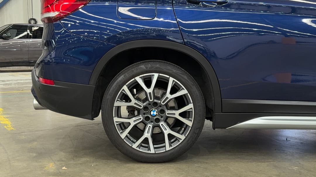 2020 BMW X1 sDrive 20i, Automatic, 53769 km, Right Rear Wheel