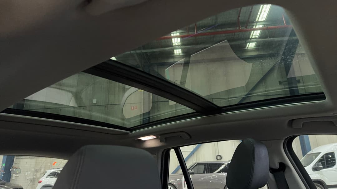 2020 BMW X1 sDrive 20i, Automatic, 53769 km, Interior Sunroof/Moonroof