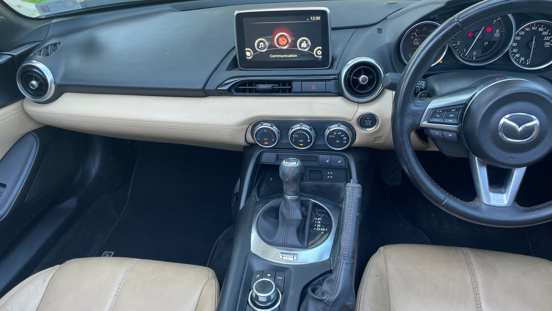 2015 Mazda MX-5 Gt, Automatic, 119255 km, Center Console