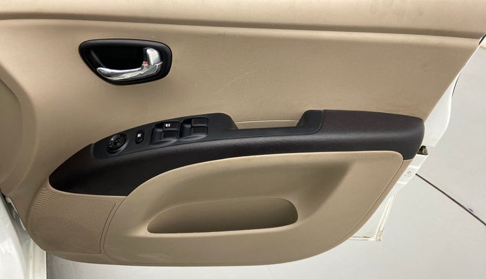 2011 Hyundai i10 MAGNA 1.2, Petrol, Manual, 74,230 km, Driver Side Door Panels Control