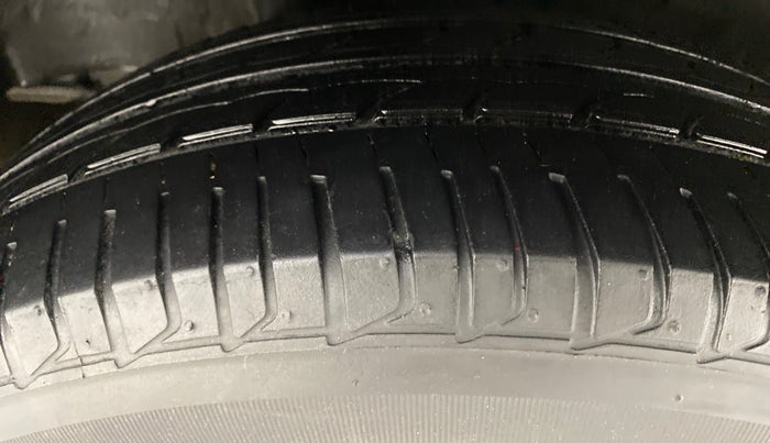 2018 Honda City V MT PETROL, Petrol, Manual, 22,453 km, Right Rear Tyre Tread