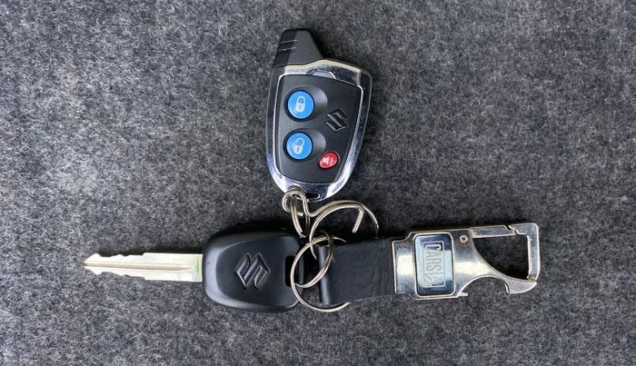 2011 Maruti Alto K10 VXI P, Petrol, Manual, 37,833 km, Key Close Up