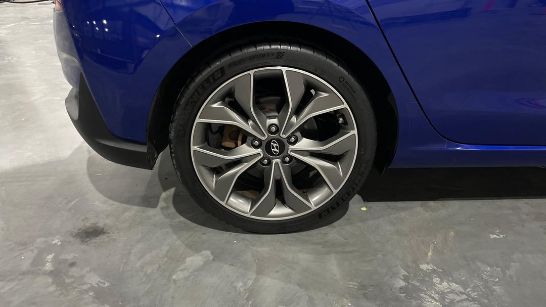 2019 Hyundai i30 N Line, Automatic, 43982 km, Right Rear Wheel