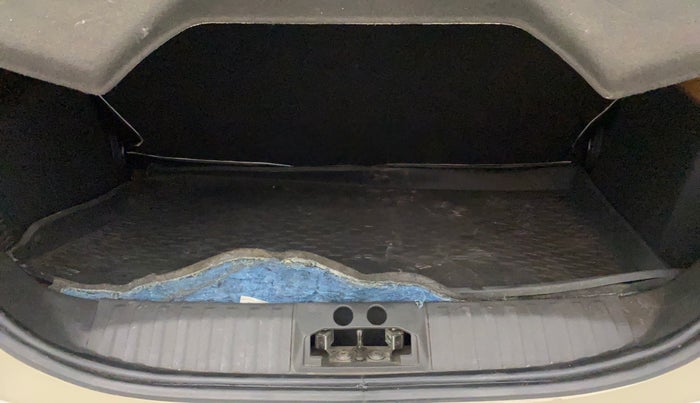 2018 Ford FREESTYLE TREND 1.2 PETROL, Petrol, Manual, 33,203 km, Boot Inside
