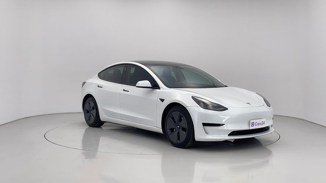 2022 Tesla Model 3 Rear-wheel Drive, Automatic, 39977 km, Right Front Diagonal (45- Degree) View
