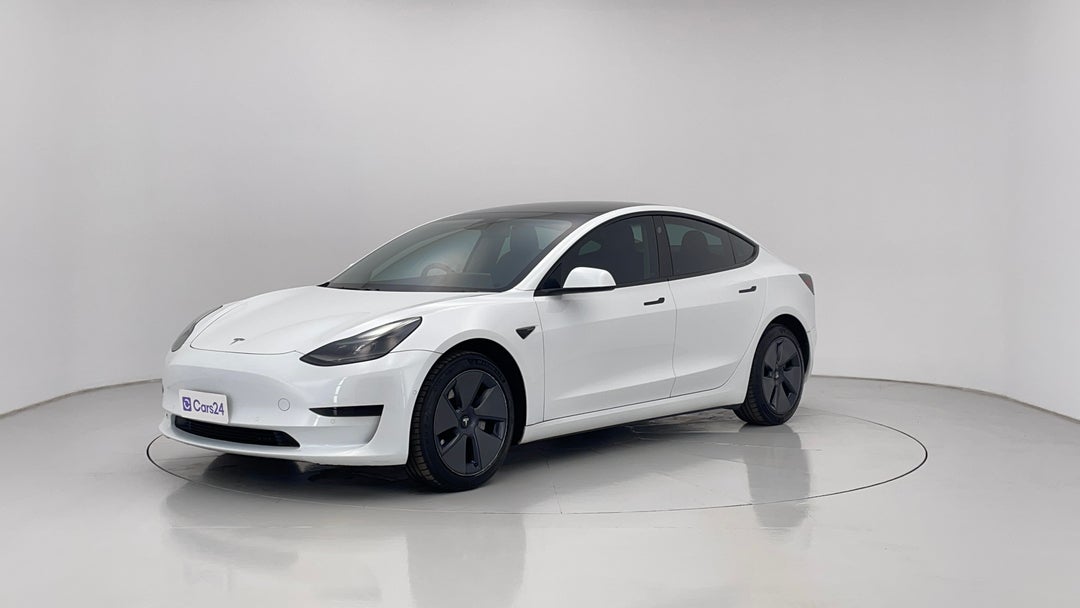 2022 Tesla Model 3 Rear-wheel Drive, Automatic, 39977 km, Left Front Diagonal (45- Degree) View