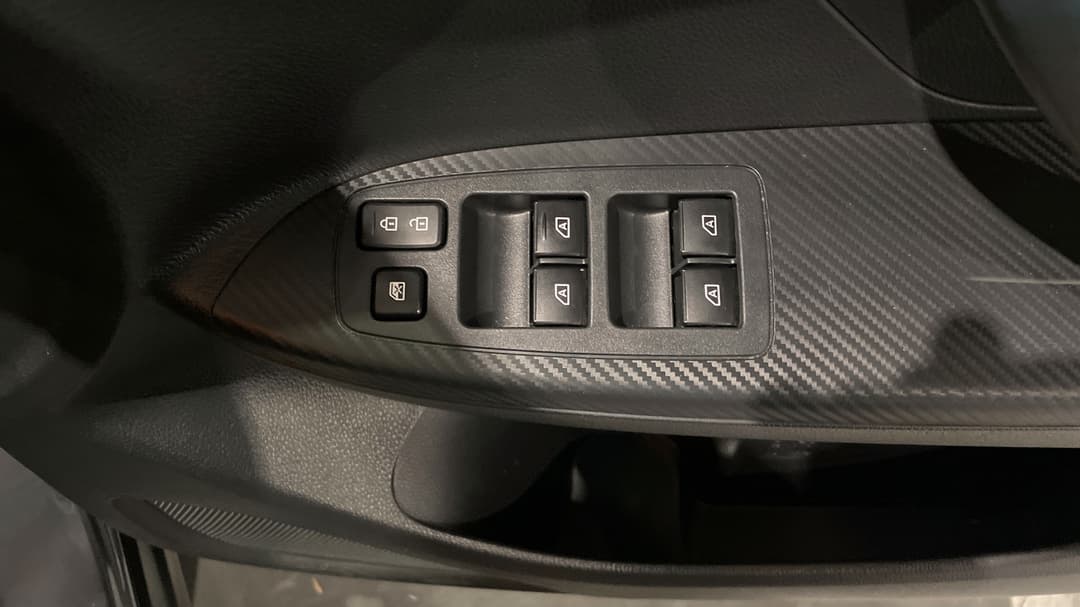 2023 Mitsubishi Eclipse Cross Ls Black Edition (2WD), Automatic, 31599 km, Drivers Side Door Panel Controls