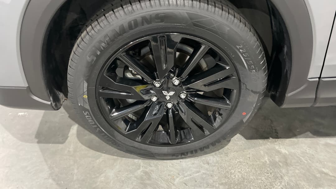 2023 Mitsubishi Eclipse Cross Ls Black Edition (2WD), Automatic, 31599 km, Left Front Wheel