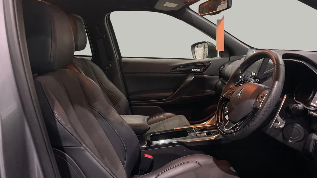 2023 Mitsubishi Eclipse Cross Ls Black Edition (2WD), Automatic, 31599 km, Right Side Front Door Cabin View