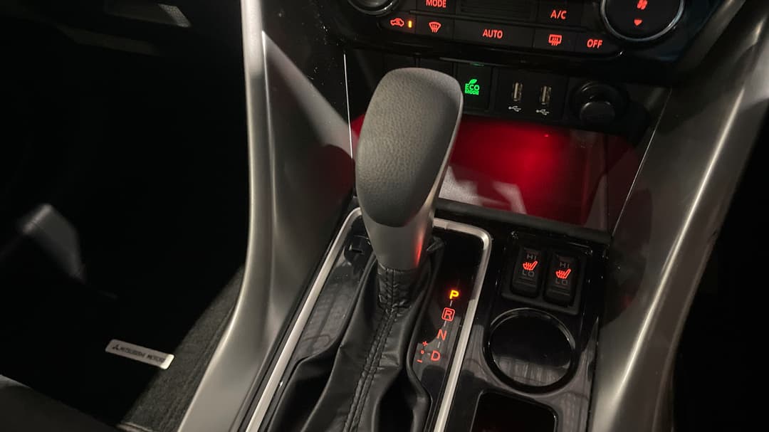2023 Mitsubishi Eclipse Cross Ls Black Edition (2WD), Automatic, 31599 km, Gear Lever 