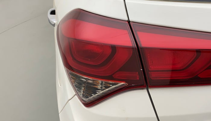 2016 Hyundai Elite i20 ASTA 1.2 (O), Petrol, Manual, 46,941 km, Left tail light - Minor scratches