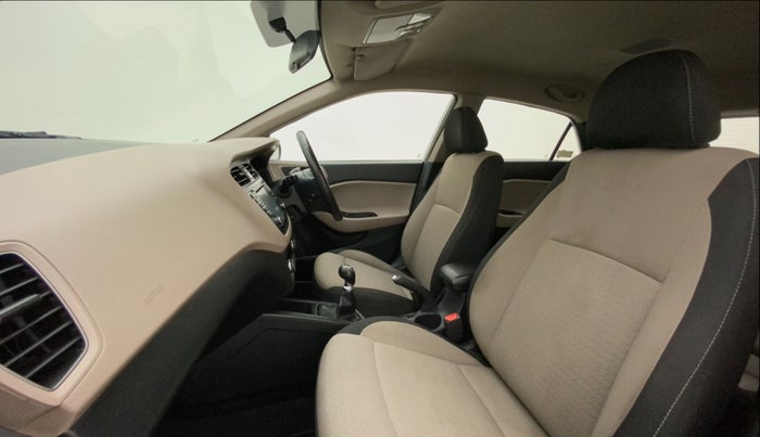 2016 Hyundai Elite i20 ASTA 1.2 (O), Petrol, Manual, 46,941 km, Right Side Front Door Cabin