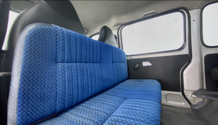 2018 Maruti Eeco 5 STR WITH AC PLUSHTR, Petrol, Manual, 41,679 km, Third Seat Row ( optional )
