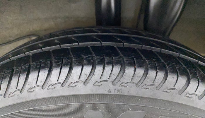2019 Hyundai NEW SANTRO SPORTZ CNG, CNG, Manual, 1,19,947 km, Left Rear Tyre Tread