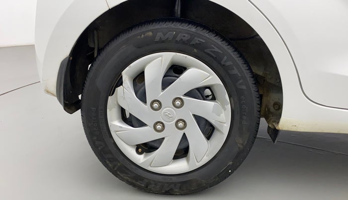2019 Hyundai NEW SANTRO SPORTZ CNG, CNG, Manual, 1,19,947 km, Right Rear Wheel