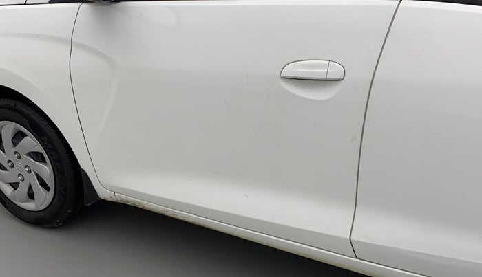 2019 Hyundai NEW SANTRO SPORTZ CNG, CNG, Manual, 1,19,947 km, Front passenger door - Paint has faded