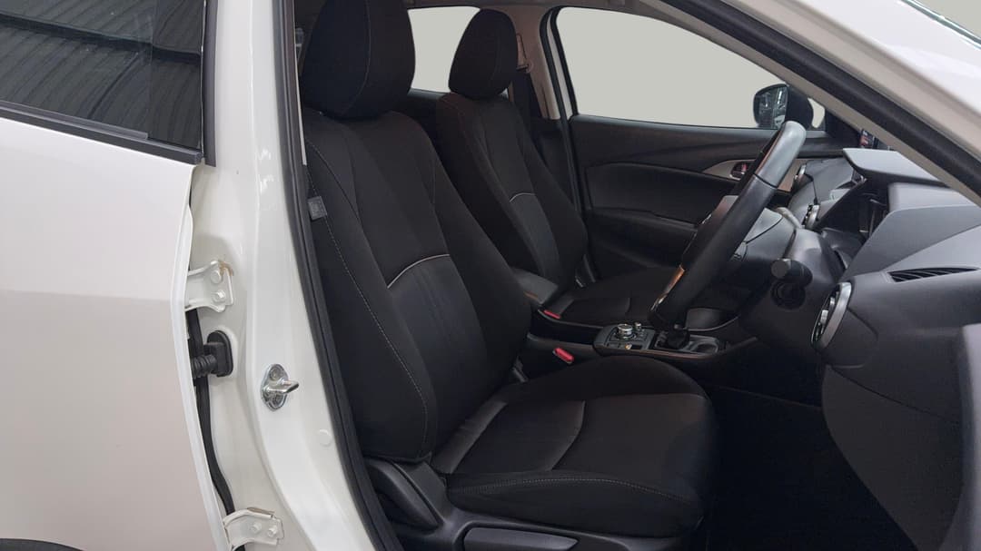 2022 Mazda CX-3 Maxx Sport (FWD), Manual, 42573 km, Right Side Front Door Cabin View