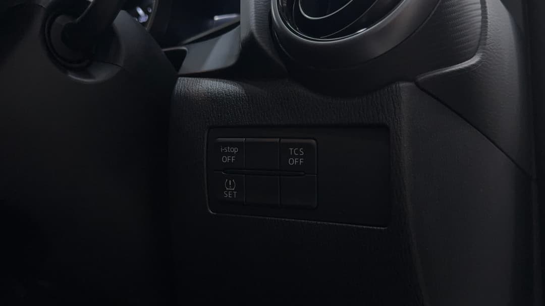 2022 Mazda CX-3 Maxx Sport (FWD), Manual, 42573 km, Utility Switches/Buttons