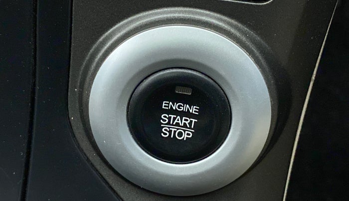 2017 Mahindra XUV500 W10 FWD, Diesel, Manual, 55,145 km, Keyless Start/ Stop Button