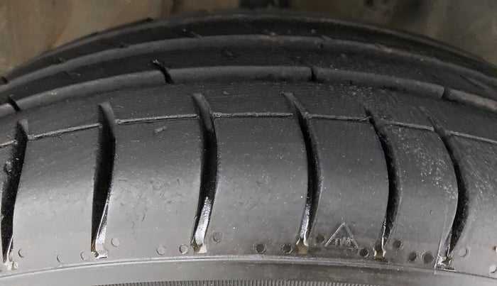 2015 Datsun Go T, Petrol, Manual, 78,195 km, Right Front Tyre Tread