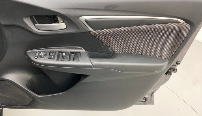 2017 Honda WR-V 1.5L I-DTEC VX MT, Diesel, Manual, 68,770 km, Driver Side Door Panels Control
