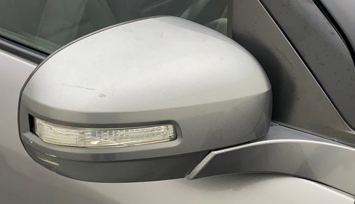 2013 Maruti Swift VXI, Petrol, Manual, 82,445 km, Right rear-view mirror - Minor scratches