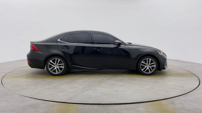 Lexus IS 300-Right Side View