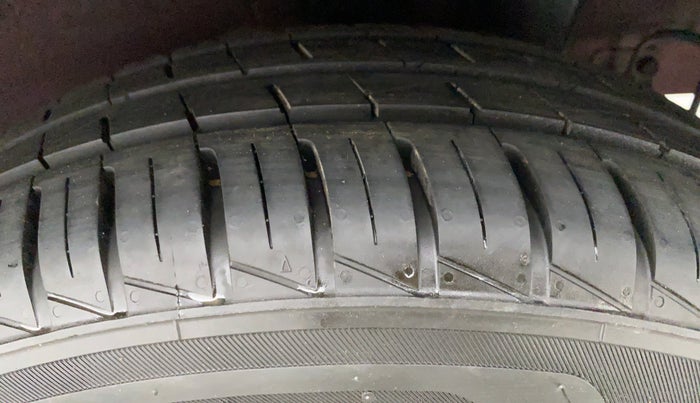 2014 Hyundai Grand i10 SPORTZ 1.2 KAPPA VTVT, Petrol, Manual, 70,563 km, Left Rear Tyre Tread