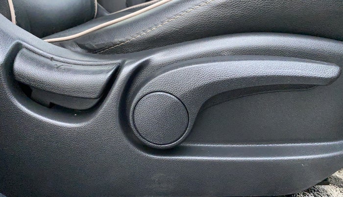 2019 Hyundai Creta 1.6 VTVT SX AUTO, Petrol, Automatic, 23,373 km, Driver Side Adjustment Panel