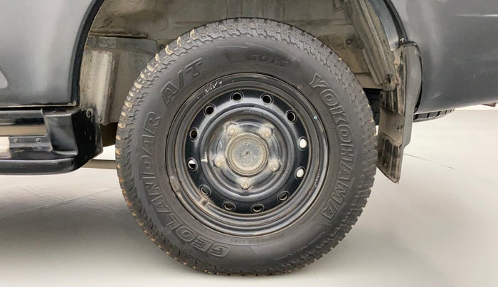 2011 Mahindra Scorpio SLE, Diesel, Manual, 1,16,174 km, Left Rear Wheel