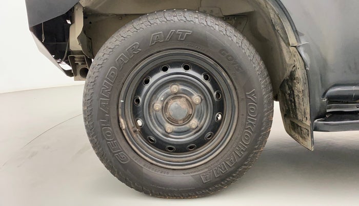 2011 Mahindra Scorpio SLE, Diesel, Manual, 1,16,174 km, Left Front Wheel