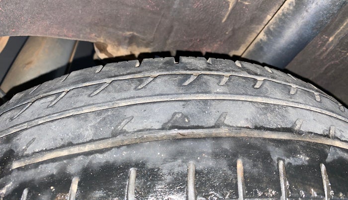 2018 Renault Kwid RXT 1.0 (O), Petrol, Manual, 69,645 km, Left Rear Tyre Tread