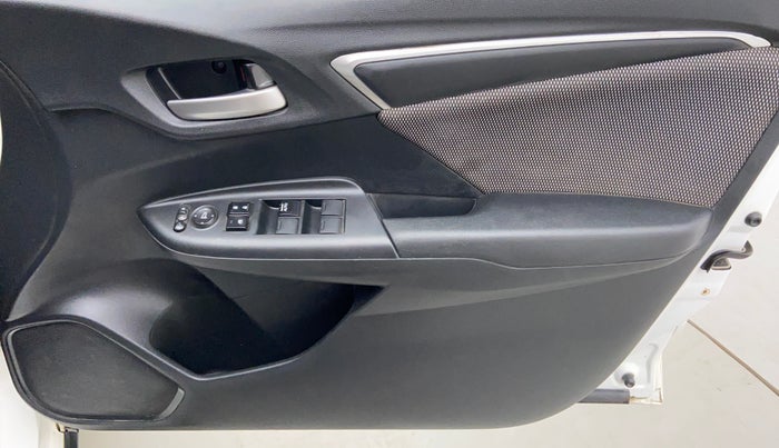 2018 Honda WR-V 1.2 i-VTEC VX MT, Petrol, Manual, 29,912 km, Driver Side Door Panels Controls