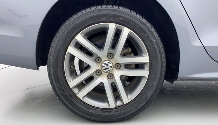 2012 Volkswagen Jetta HIGHLINE 2.0 TDI MT, Diesel, Manual, Right Rear Wheel
