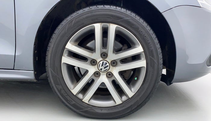 2012 Volkswagen Jetta HIGHLINE 2.0 TDI MT, Diesel, Manual, Right Front Wheel