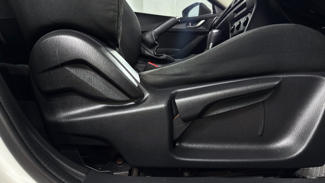 2015 Mazda 3 Neo, Automatic, 148362 km, Drivers Side Adjustment Panel