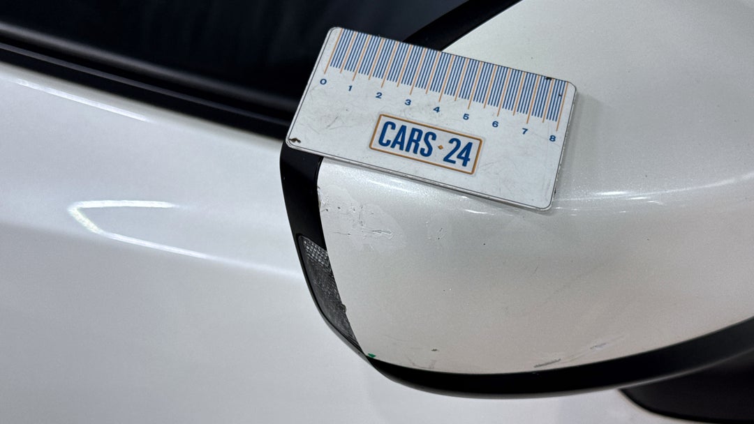 2015 Mazda 3 Neo, Automatic, 148362 km, Side Mirrors Housing RHS Scratch