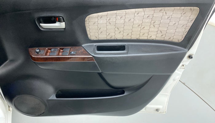 2015 Maruti Wagon R 1.0 VXI, Petrol, Manual, 96,691 km, Driver Side Door Panels Control