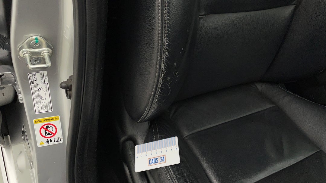 Seats Front RHS Wear