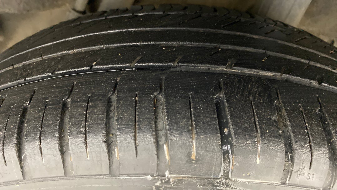 Left Rear Tyre Tread