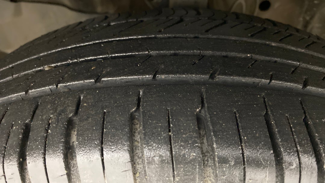 Left Front Tyre Tread