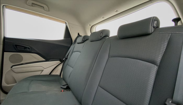 2019 Mahindra XUV300 W6 1.5 DIESEL, Diesel, Manual, 31,287 km, Right Side Rear Door Cabin