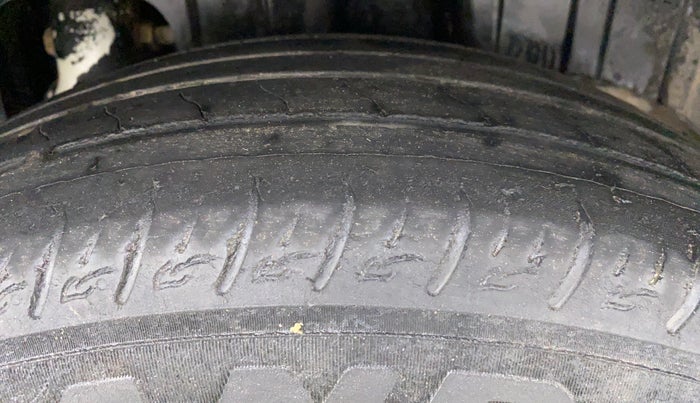 2019 Mahindra XUV300 W6 1.5 DIESEL, Diesel, Manual, 31,287 km, Left Rear Tyre Tread