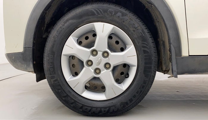 2019 Mahindra XUV300 W6 1.5 DIESEL, Diesel, Manual, 31,287 km, Left Front Wheel