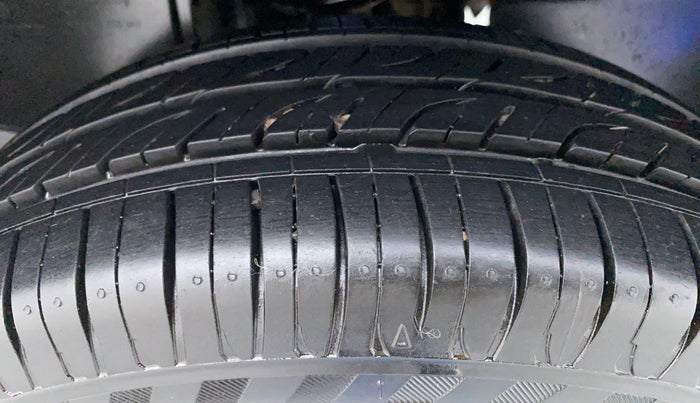 2015 Tata Nano XT TWIST, Petrol, Manual, 36,627 km, Left Rear Tyre Tread
