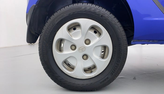 2015 Tata Nano XT TWIST, Petrol, Manual, 36,627 km, Right Rear Wheel