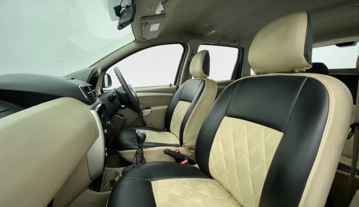 2014 Nissan Terrano XL 110 DIESEL, Diesel, Manual, 96,829 km, Right Side Front Door Cabin