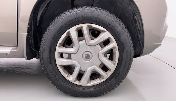 2014 Nissan Terrano XL 110 DIESEL, Diesel, Manual, 96,829 km, Right Front Wheel